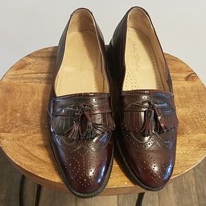 JOHN Drakes Tassel and Kittle Shoes  8.5